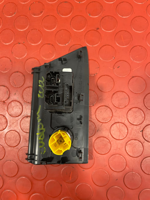 Ford Transit Custom USB SOCKET PORT 2022 (4X2 Pins) P/N JK2T14F014AC