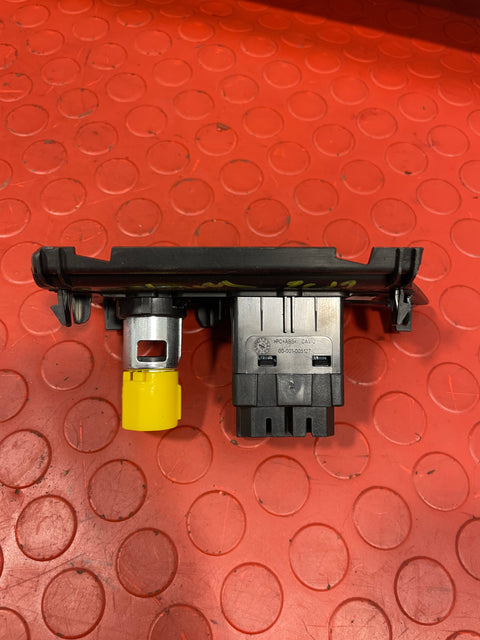 Ford Transit Custom USB SOCKET PORT 2022 (4X2 Pins) P/N JK2T14F014AC