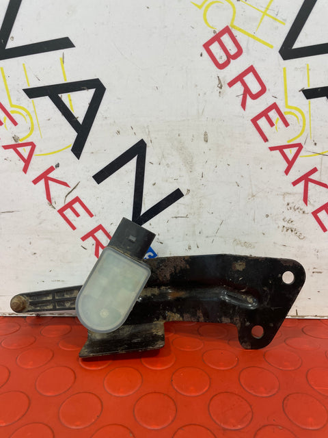 Nissan Navara MK3 REAR HEIGHT SENSOR 2015-2020 P/N 538204JV0A