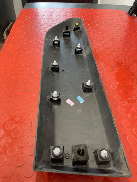 Citroen Berlingo/Vauxhall Combo/Peugeot Partner/Proace City DOOR MOULDING FRONT DRIVER SIDE 2019-2024  P/N 9817695177