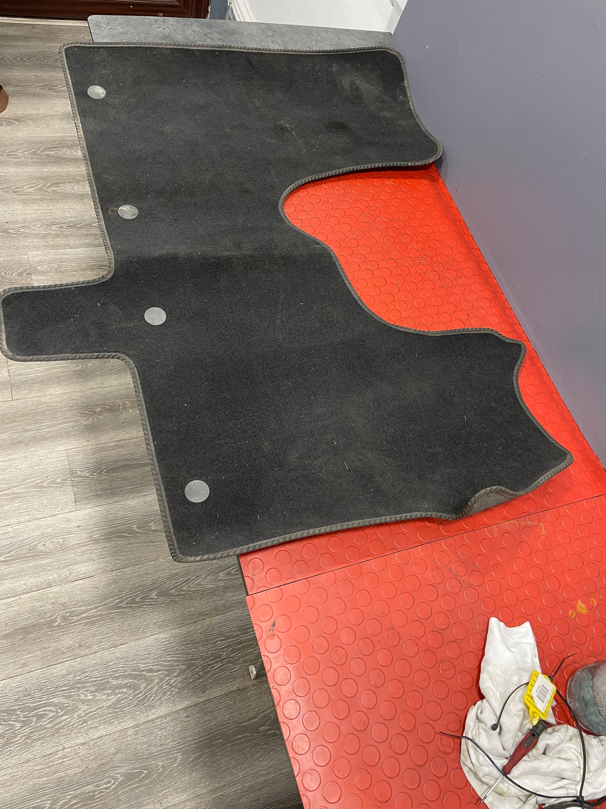 Renault Trafic/Vauxhall Vivaro/NV300 FLOOR MAT/ FLOOR CARPET 2014-2019 Ref.: 66692609