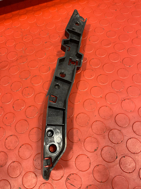 Citroen Berlingo/Peugeot Partner/Vauxhall Combo/Proace City FRONT BUMPER SIDE HOLDER LEFT 2019-2024 P/N 9821847480