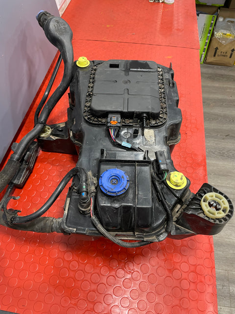 Citroen Berlingo/Peugeot Partner/Toyota Proace City/Vauxhall Combo ADBLUE TANK W/ FILLER HOSE 2019-2024 P/N 9817601880 - 1