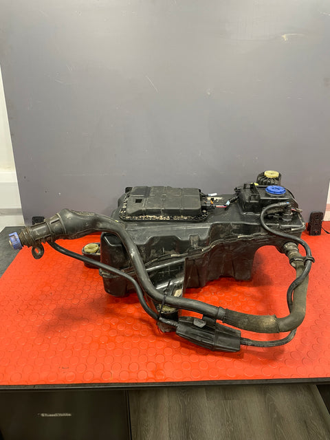 Citroen Berlingo/Peugeot Partner/Toyota Proace City/Vauxhall Combo ADBLUE TANK W/ FILLER HOSE 2019-2024 P/N 9817601880 - 1