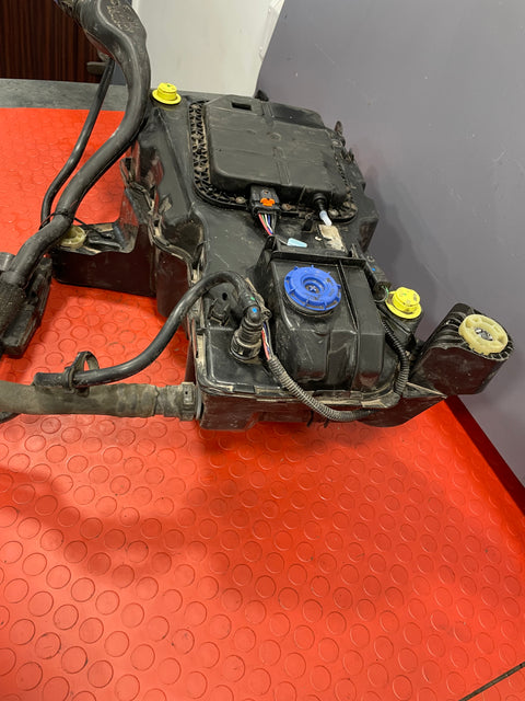 Citroen Berlingo/Peugeot Partner/Toyota Proace City/Vauxhall Combo ADBLUE TANK W/ FILLER HOSE 2019-2024 P/N 9817601880 - 1