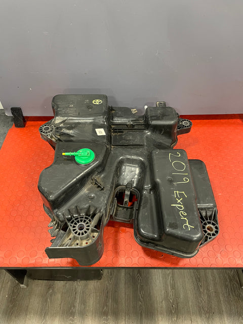 Citroen Dispatch/ Peugeot Expert/ Toyota Proace/Vauxhall Vivaro (19) ADBLUE TANK AND PUMP 2017-2024   P/N 4099016