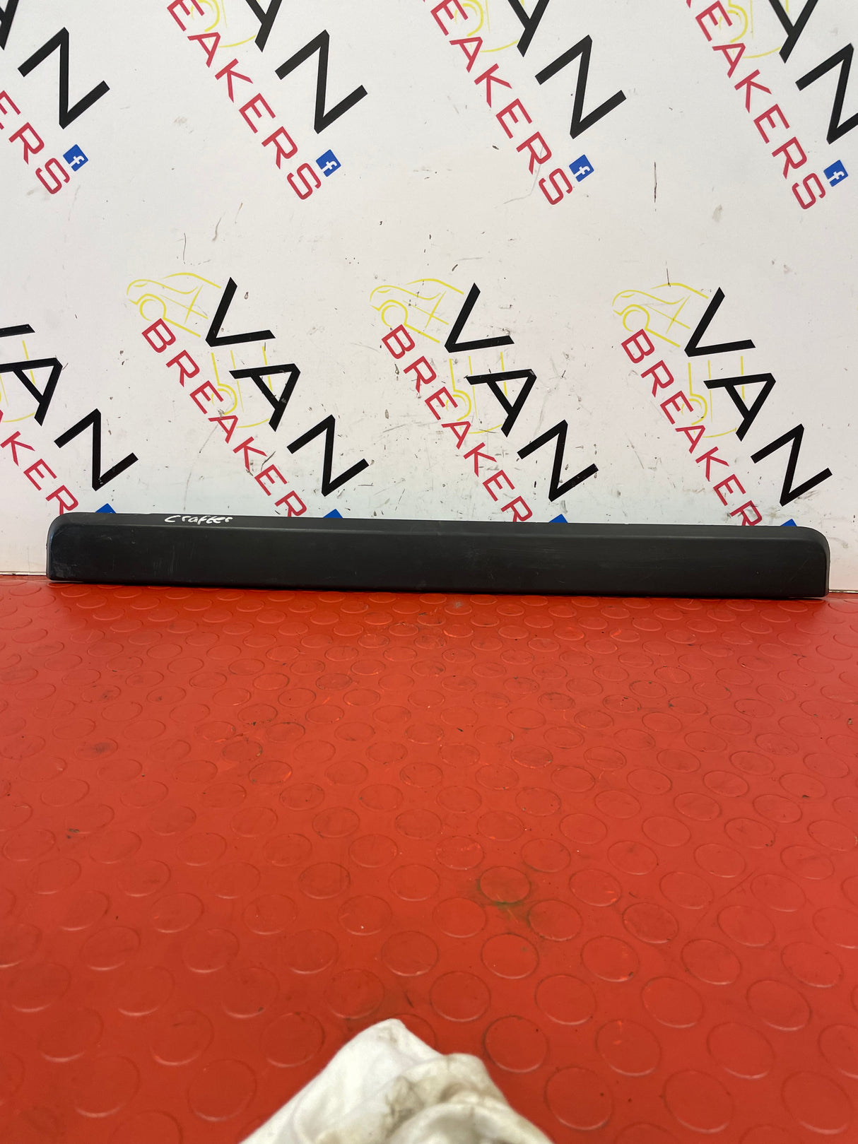 Volkswagen Crafter NUMBER PLATE LIGHT TRIM WITH LIGHTS P/N 7C0827329