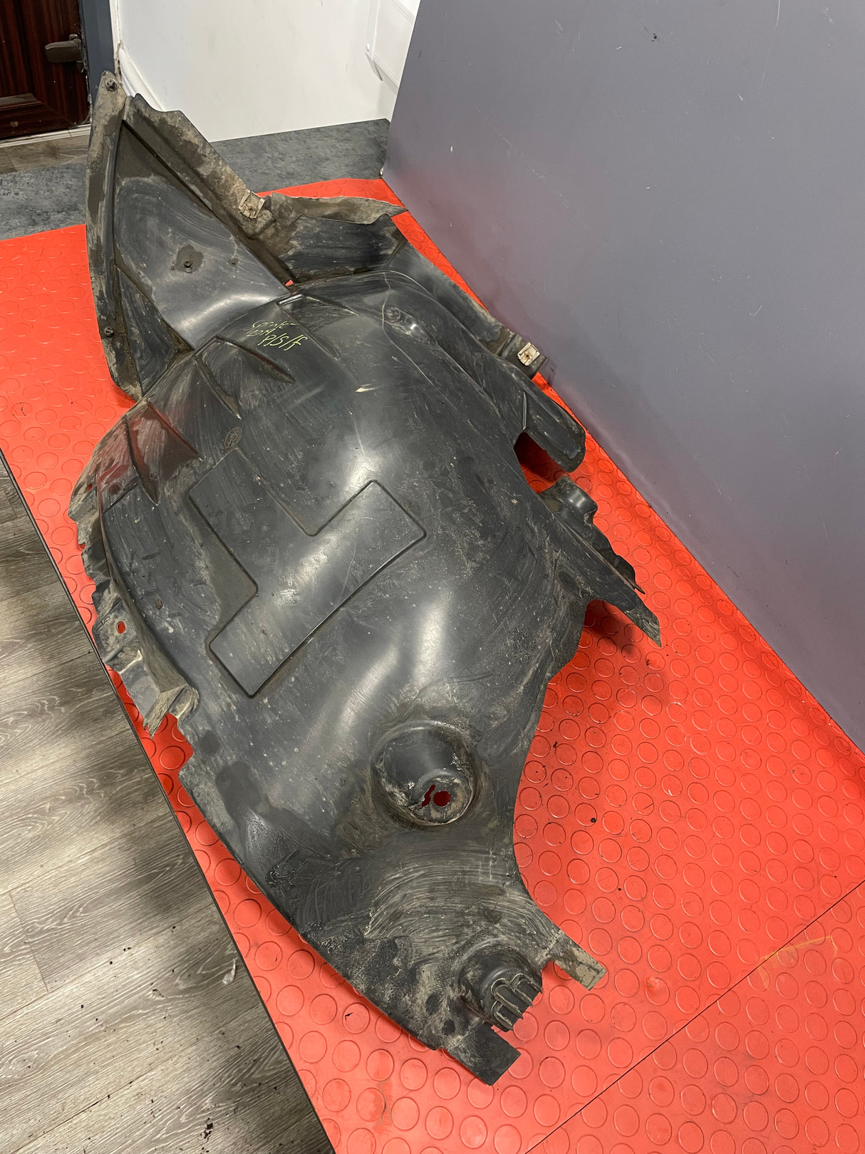 Mercedes Sprinter FRONT WHEEL ARCH Passenger's Side N/S 2019 RWD/AWD P/N A9106840000