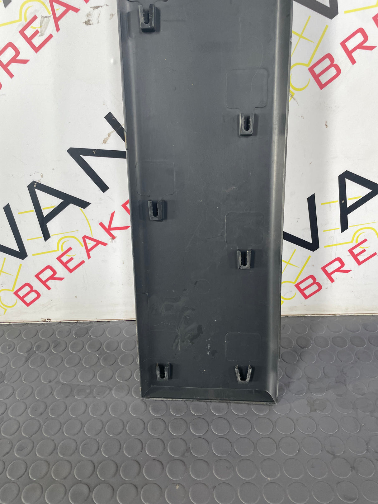 Citroen Relay/ Peugeot Boxer/ Fiat Ducato SLIDING DOOR STRIP 06-22 P/N 1306606070