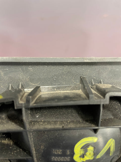 Vauxhall Vivaro/Citroen Dispatch/Peugeot Expert/Toyota Proace City/Fiat Scudo INNER DOOR OPENER DRIVER SIDE RH REAR P/N 1400047170