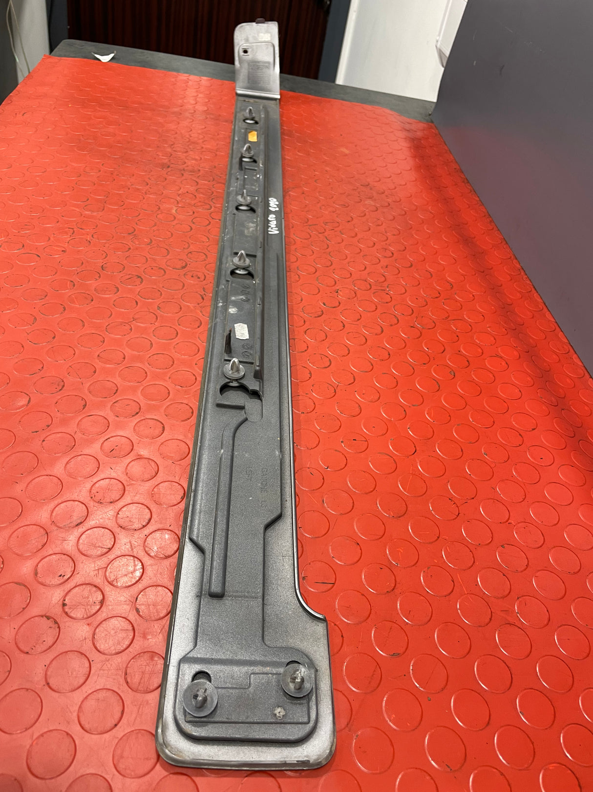 Vauxhall Vivaro/Citroen Dispatch/Peugeot Expert/Toyota Proace/Fiat Scudo DOOR RUNNER MOULDING COVER Passenger's Side (GREY) 2016-2024 P/N 9808384380