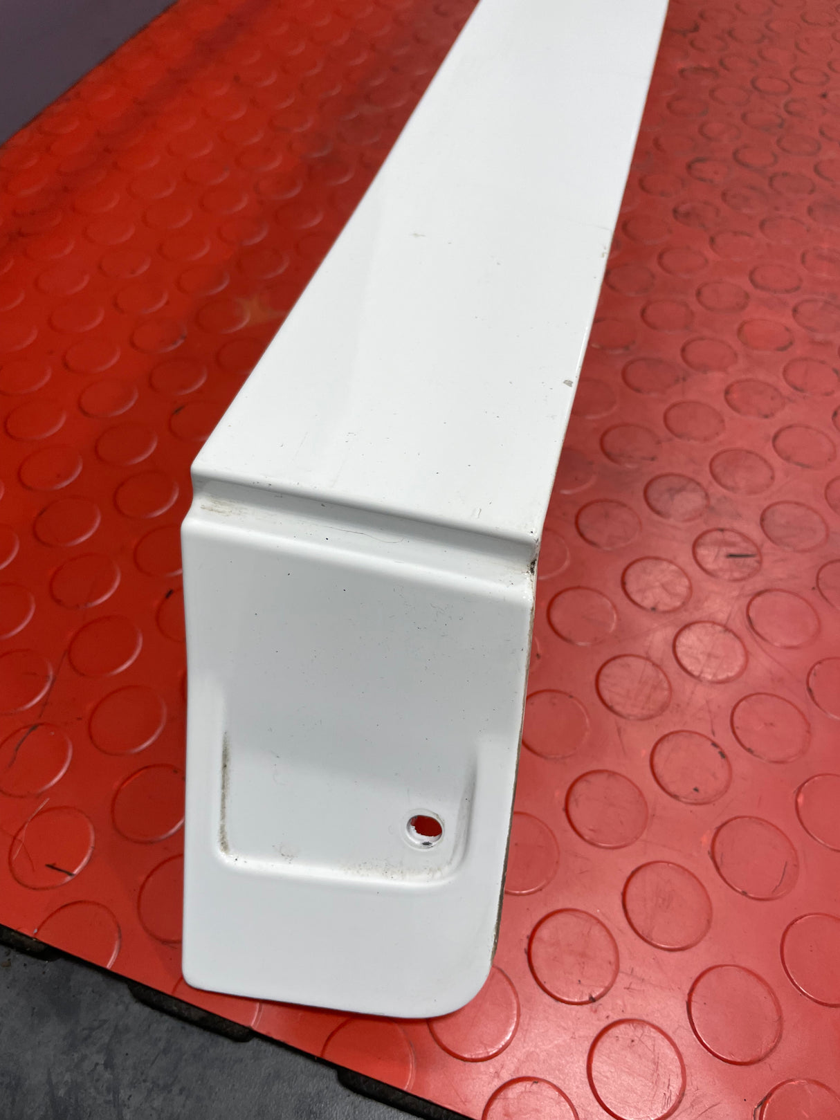 Citroen Dispatch/ Peugeot Expert/Vauxhall Vivaro/Toyota Proace SLIDING DOOR RAIL TRIM Passenger's Side (White) 2016-2024 P/N 9808384080 - 1