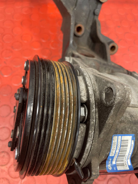 Mercedes Sprinter AIR CONDITIONING COMPRESSOR/AC PUMP W/ BRACKET 2014 P/N 03930013