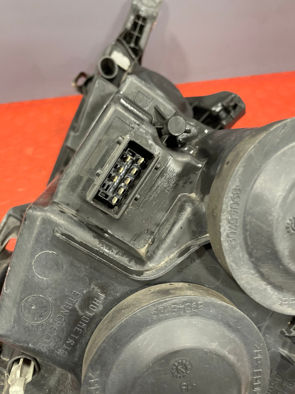 Citroen Dispatch/Peugeot Expert/Toyota Proace/Fiat Scudo HEADLIGHT Driver's Side (Partly Yellowish Lens ) 2007-2016 P/N 89901162