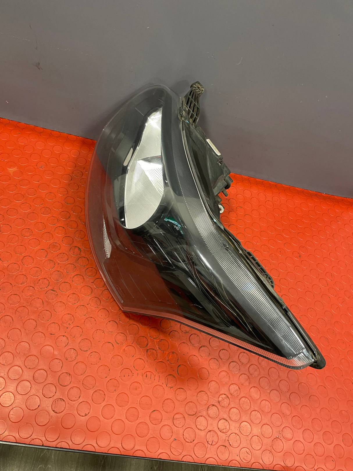 Ford Transit HEADLIGHT ASSEMBLY BLACK INTERIOR Passenger's Side (with Visible Lens Scratches) MK8 2.0 P/N GK3113W030AA / BK3113W030B