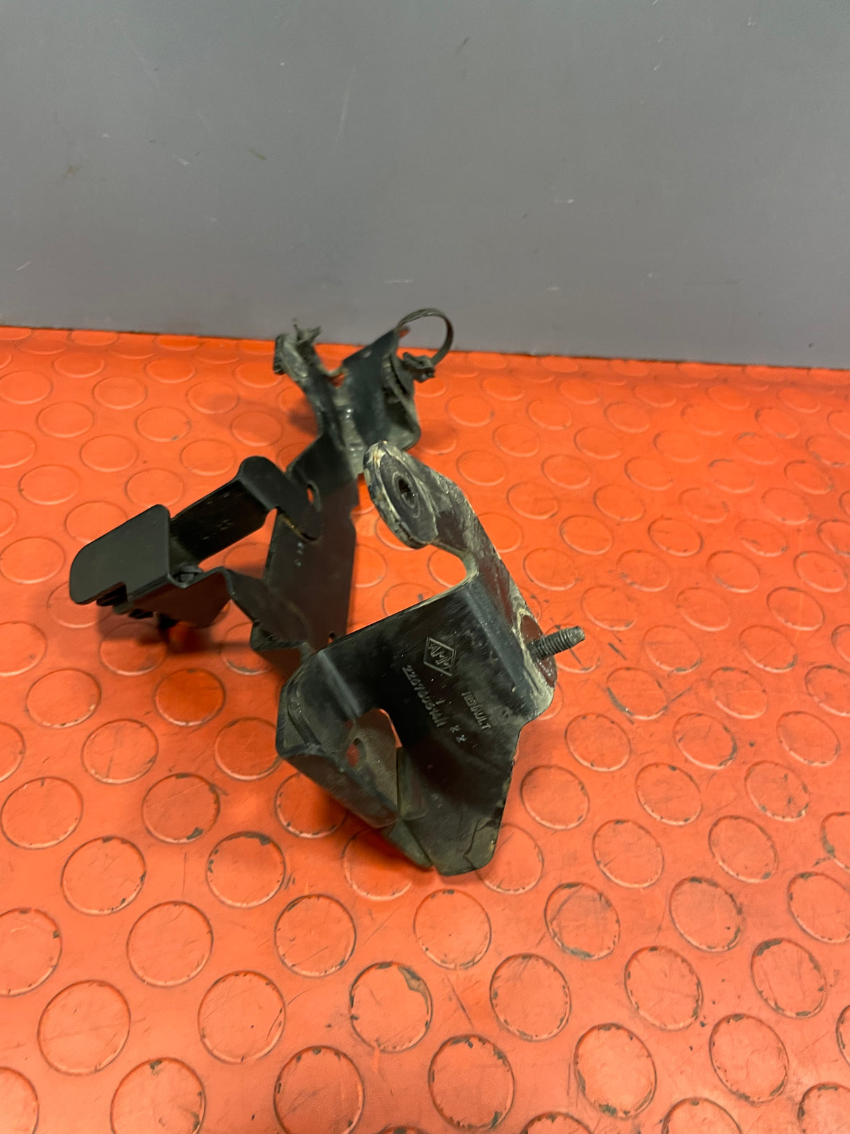 Renault Trafic ENGINE SUPPORT MOUNT BRACKET 2.0 2022 P/N 226760614R
