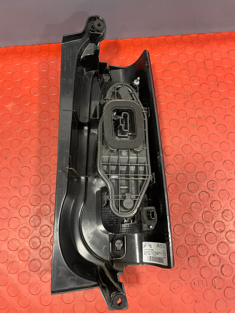 Citroen Berlingo/Peugeot Partner/Vauxhall Combo/Toyota Proace City TAILLIGHT ASSEMBLY Passenger's Side 2019-2024 P/N 9819235880 - 5