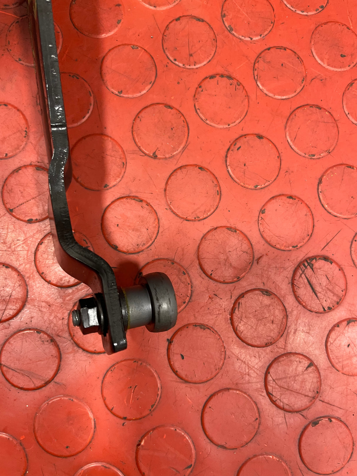 Toyota Proace/Citroen Dispatch/Peugeot Expert/Vauxhall Vivaro SIDE LOADING DOOR TOP ROLLER O/S DRIVERS SIDE 2017-2023 P/N 9823714580