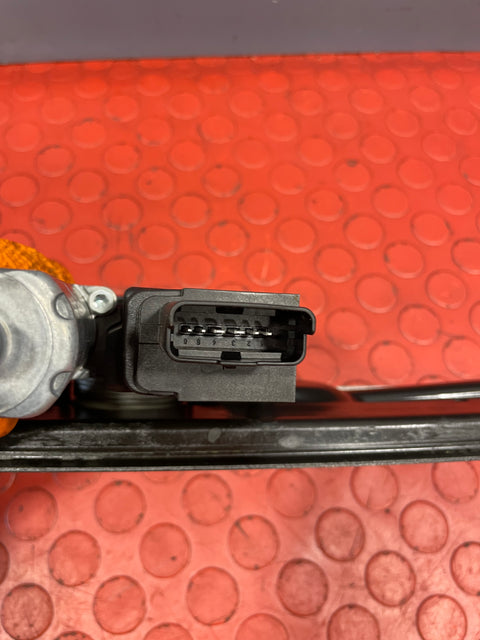 Vauxhall Vivaro/Citroen Dispatch/Peugeot Expert/Toyota Proace WINDOW REGULATOR FRONT PASSENGER'S SIDE (6 Pin) 2021 P/N 9829503680 - 1
