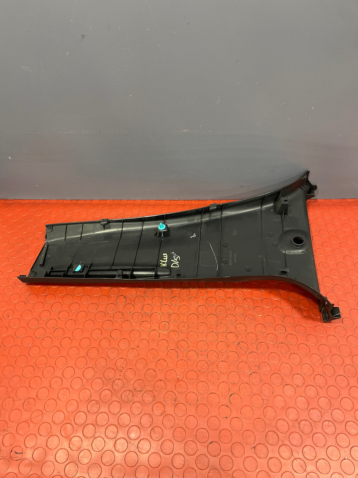 Toyota Hilux Invincible PILLAR MOULDING TRIM Middle Driver's Side 2016-2023 P/N 62413KK010