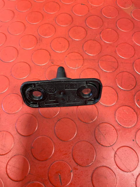 Vauxhall Vivaro/Citroen Dispatch/ Peugeot Expert/Toyota Proace SLIDING DOOR BOTTOM CENTRE PIECE Passenger's Side 2016-2024 P/N 9808073980