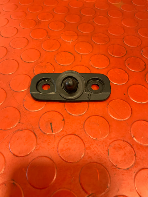 Vauxhall Vivaro/Citroen Dispatch/ Peugeot Expert/Toyota Proace SLIDING DOOR BOTTOM CENTRE PIECE Passenger's Side 2016-2024 P/N 9808073980
