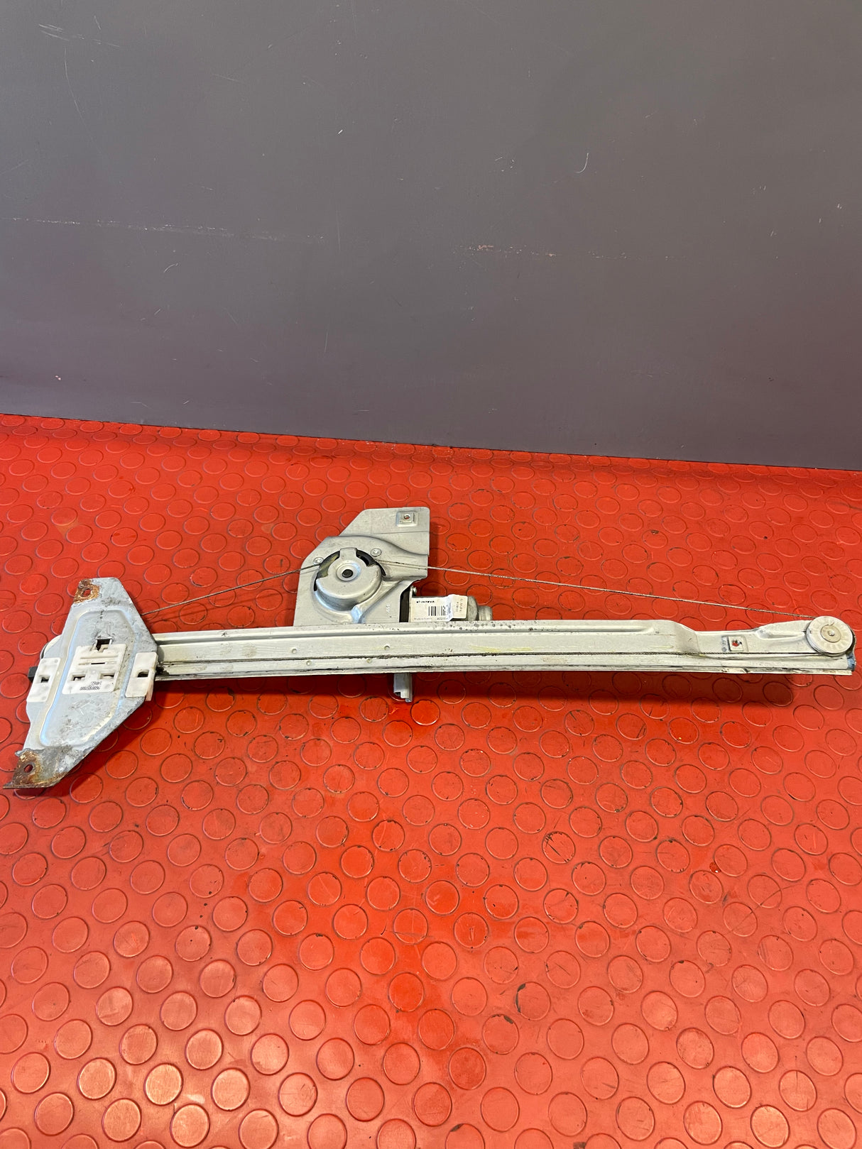 Citroen Berlingo/Peugeot Partner PASSENGER SIDE WINDOW REGULATOR 2008/2018 P/N 9680557880