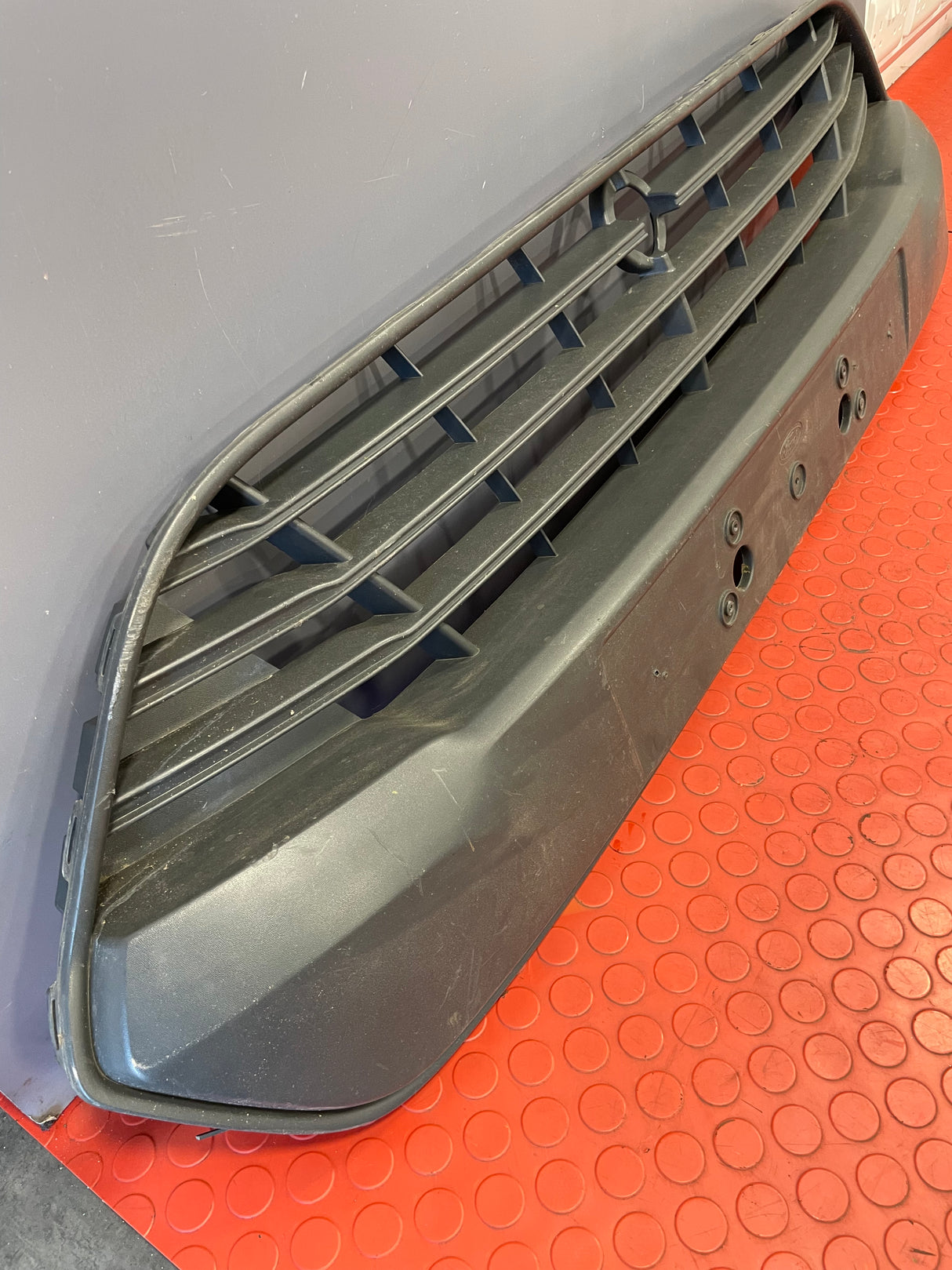 Ford Transit Custom MIDDLE GRILL 2013-2018 P/N BK2117B968ABW