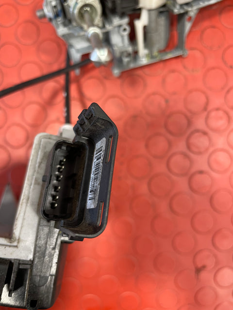 Citroen Berlingo/Peugeot Partner DRIVER'S SIDE FRONT DOOR OPENER SET 2008-2018 P/N 9680168580 / A01454