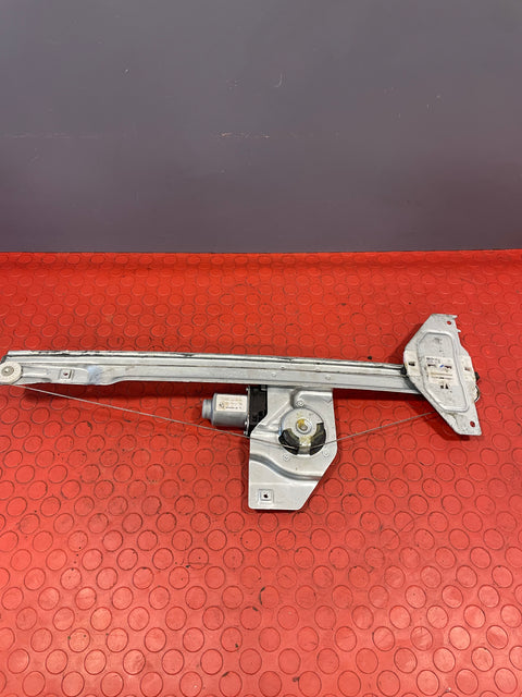 Citroen Berlingo/Peugeot Partner DRIVER SIDE FRONT DOOR WINDOW REGULATOR WITH MOTOR (6 PIN) 1.6 2008-2018 P/N 9802389180
