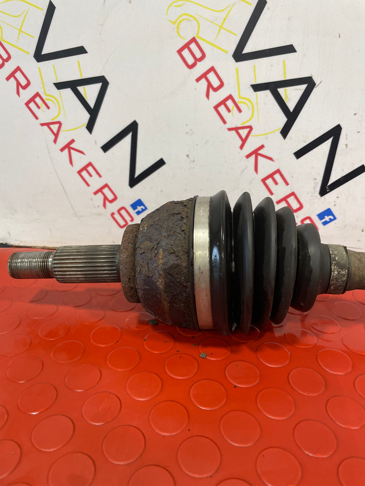 Renault Trafic/Vauxhall Vivaro/Nissan NV300 DRIVESHAFT Drivers Side 1.6 2014-2017 P/N 391005010R