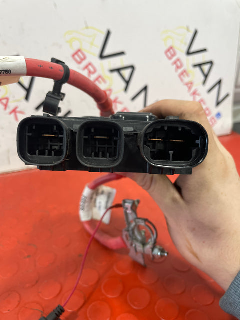 Vauxhall Vivaro/ Renault Trafic/Nissan NV300 BATTERY FUSE BOX 2015-2019 1.6L P/N 243501820R