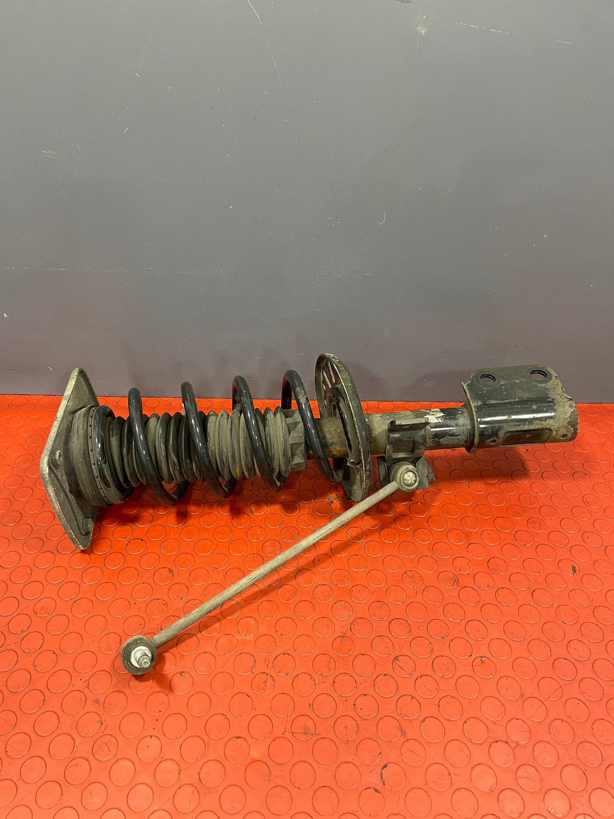 Citroen Dispatch/Peugeot Expert/Toyota Proace/Fiat Scudo COMPLETE FRONT SHOCK ABSORBER w/ STABILISER LINK PASSENGER's SIDE 2016-2023 P/N 9821596780 - 2