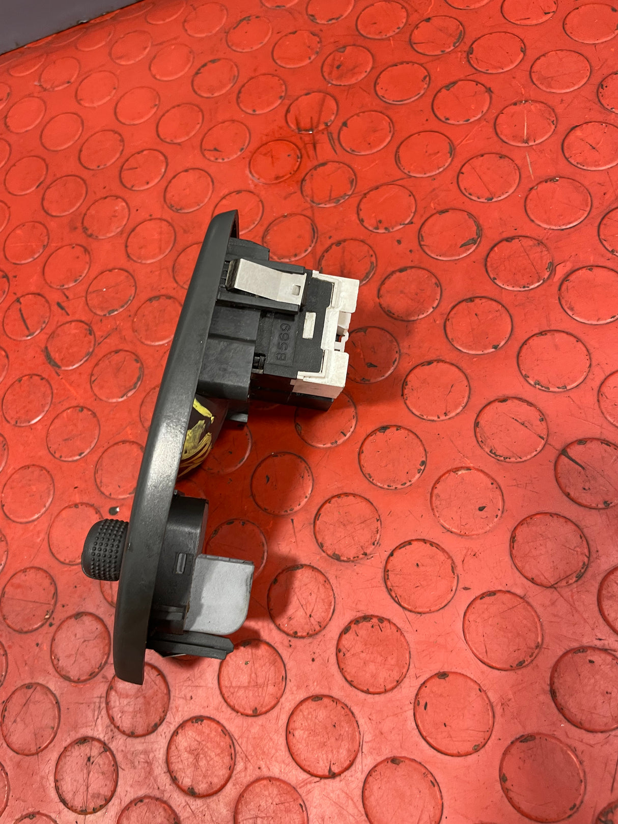 Citroen Relay/Fiat Ducato/Peugeot Boxer WINDOW CONTROL SWITCH Driver's Side 2002-2006 P/N 735335417