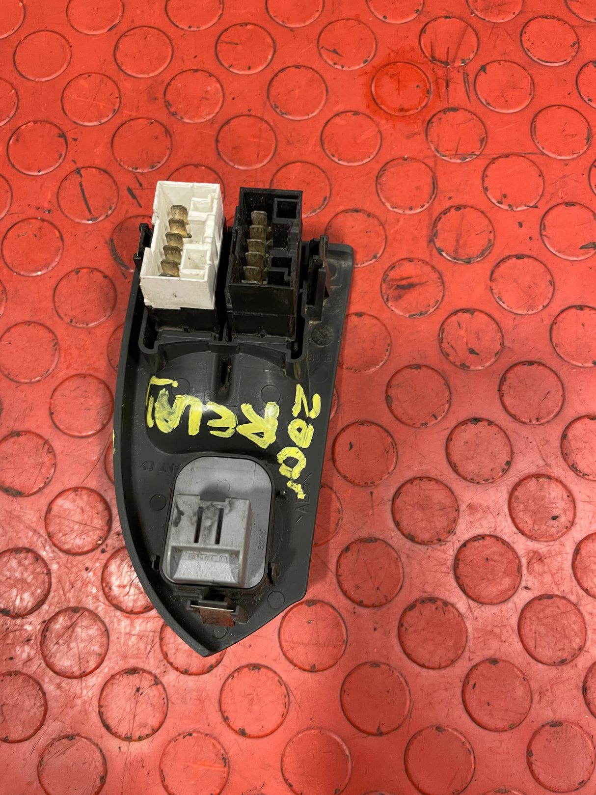 Citroen Relay/Fiat Ducato/Peugeot Boxer WINDOW CONTROL SWITCH Driver's Side 2002-2006 P/N 735335417