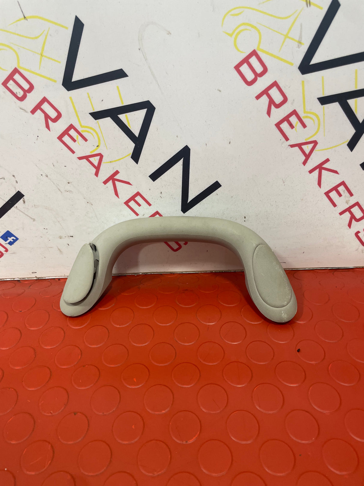 Nissan Navara FRONT INTERIOR ROOF GRAB HANDLE 2015-2024 P/N 739424KJ0B