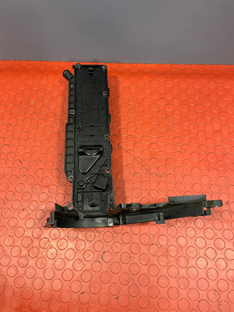 Citroen Berlingo/Peugeot Partner CYLINDER HEAD / VALVE COVER 2013-2018 1.6 HDi P/N 9688939180