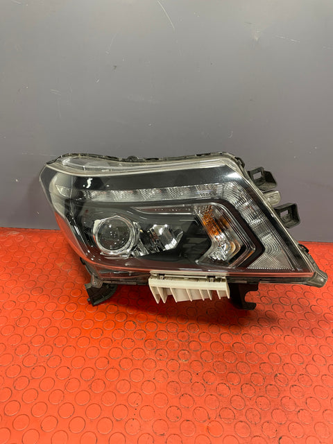 Nissan Navara HEADLIGHT ASSEMBLY Driver's Side 2016-2023 P/N 260104JA5A / 01HCR01102A