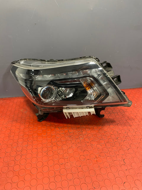 Nissan Navara HEADLIGHT ASSEMBLY Driver's Side 2016-2023 P/N 260104JA5A / 01HCR01102A