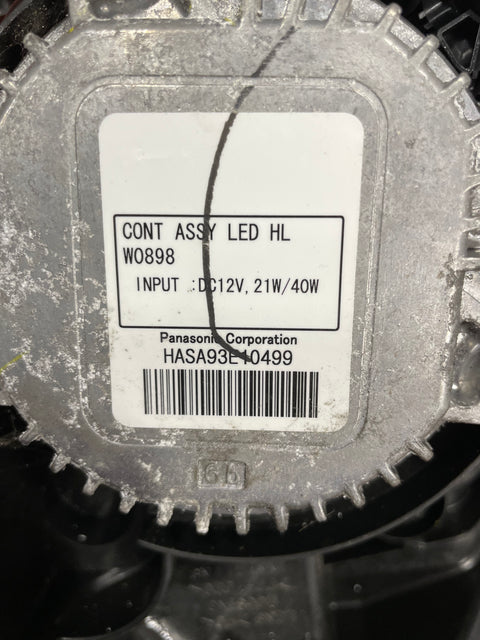 Nissan Navara HEADLIGHT ASSEMBLY Driver's Side 2016-2023 P/N 260104JA5A / 01HCR01102A