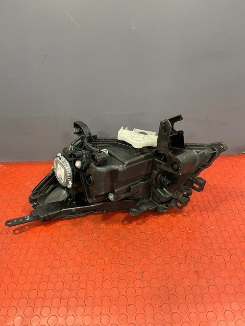 Nissan Navara HEADLIGHT ASSEMBLY Driver's Side 2016-2023 P/N 260104JA5A / 01HCR01102A