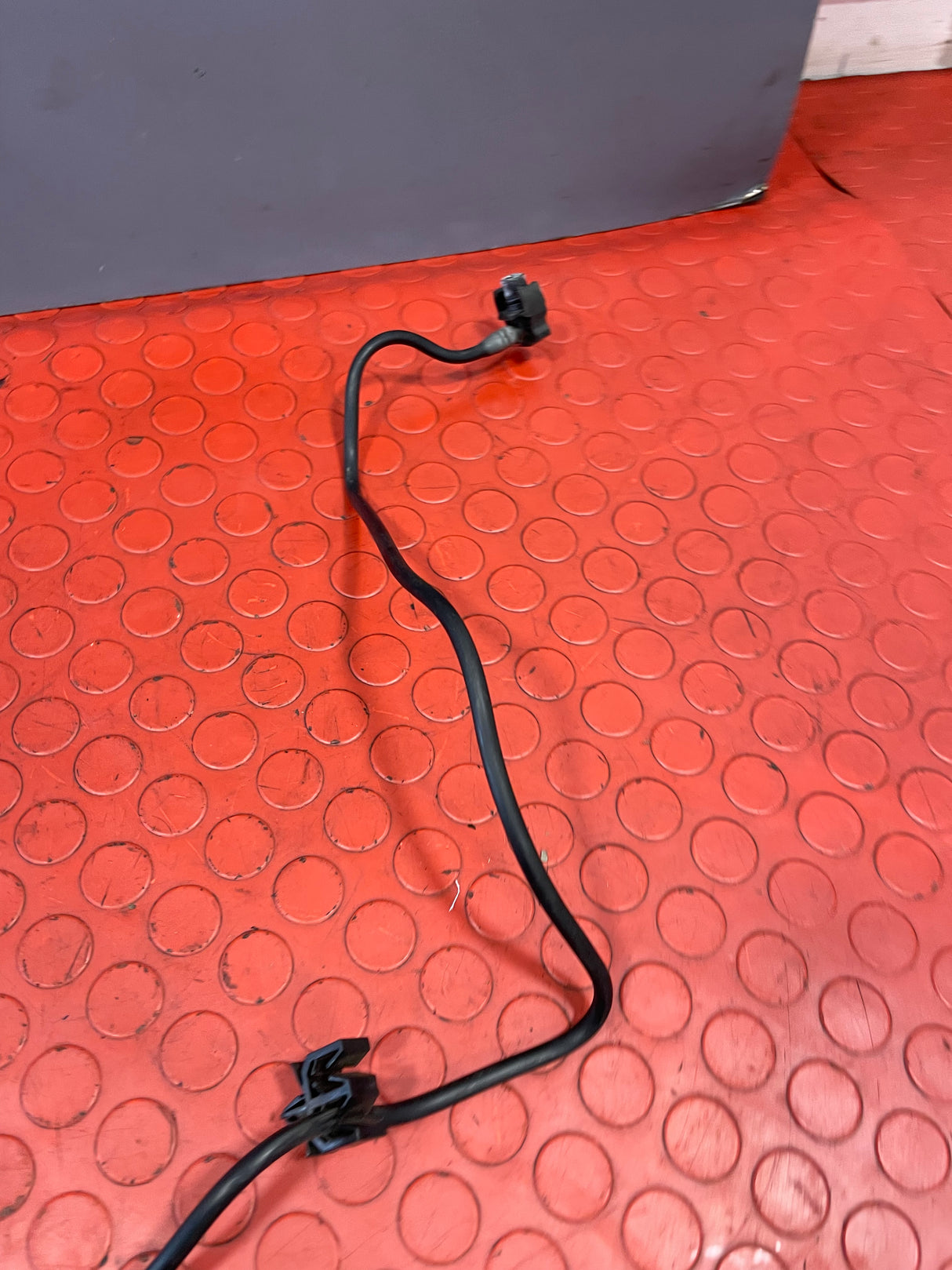 Vauxhall Vivaro/Citroen Dispatch/Peugeot Expert/Toyota Proace/Fiat Scudo EXPANSION BOTTLE PIPE NO. 5 P/N 9818468680