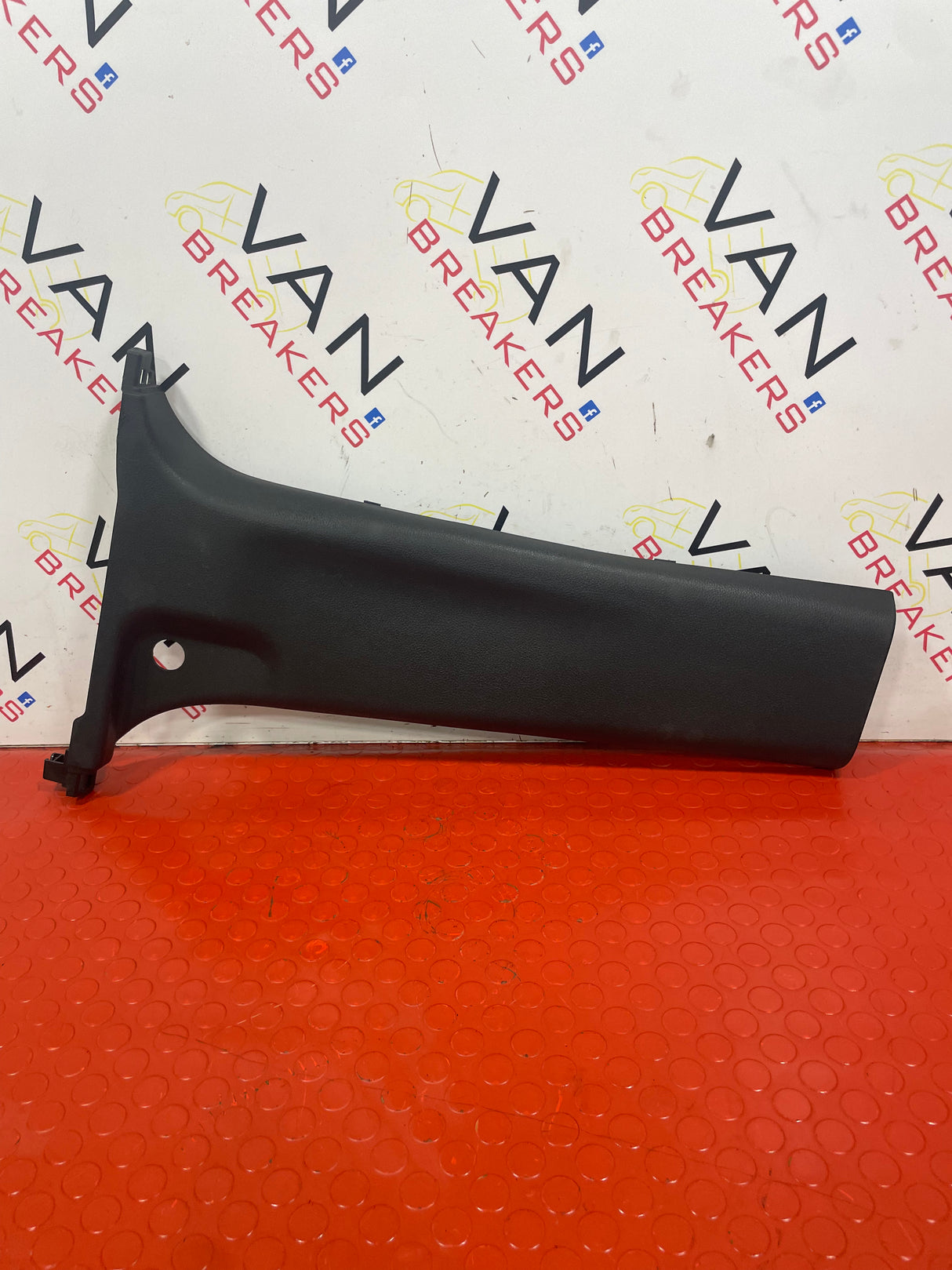 Nissan Navara P/S LOWER PILLAR TRIM 2015-2024 P/N 769164KJ0A