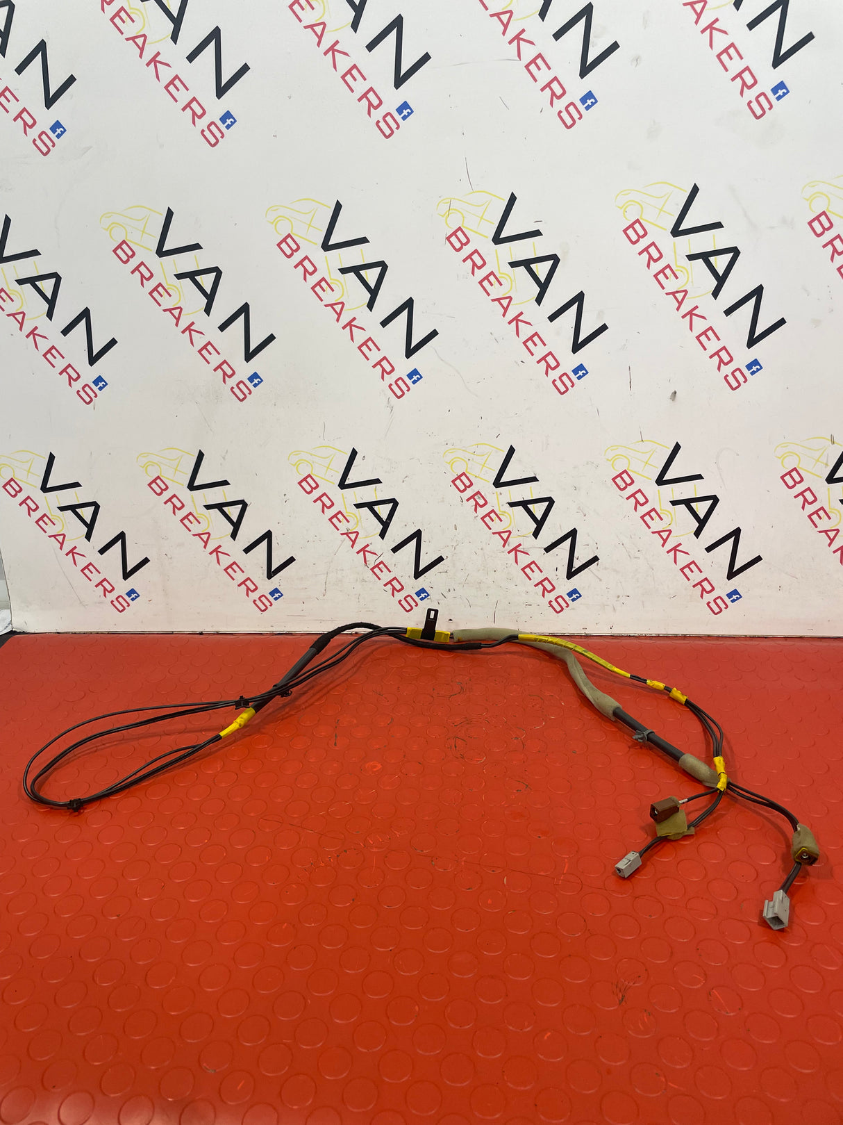 Nissan Navara ANTENNA FEED CABLES 2015-2024 P/N 28243EB410