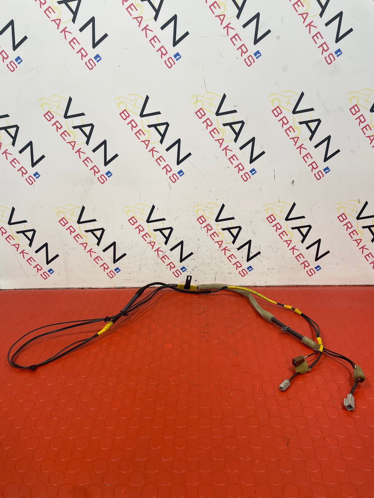 Nissan Navara ANTENNA FEED CABLES 2015-2024 P/N 28243EB410