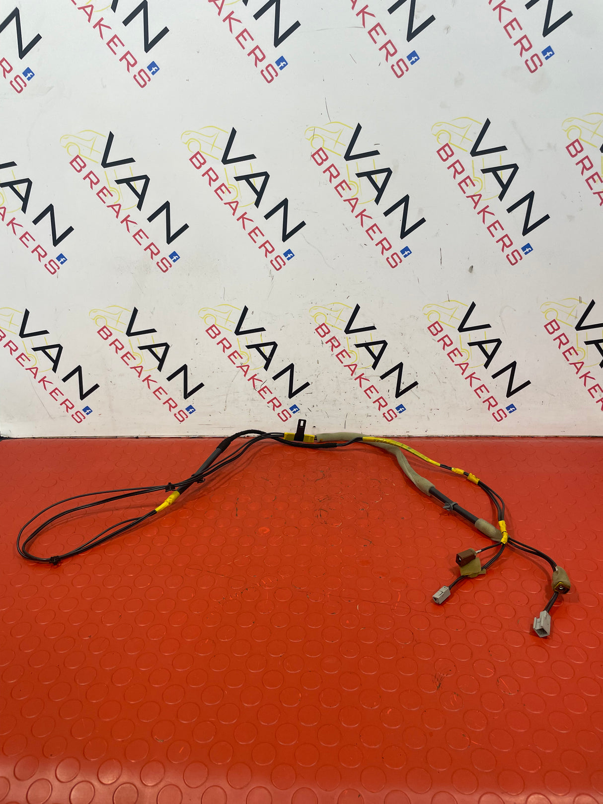 Nissan Navara ANTENNA FEED CABLES 2015-2024 P/N 28243EB410