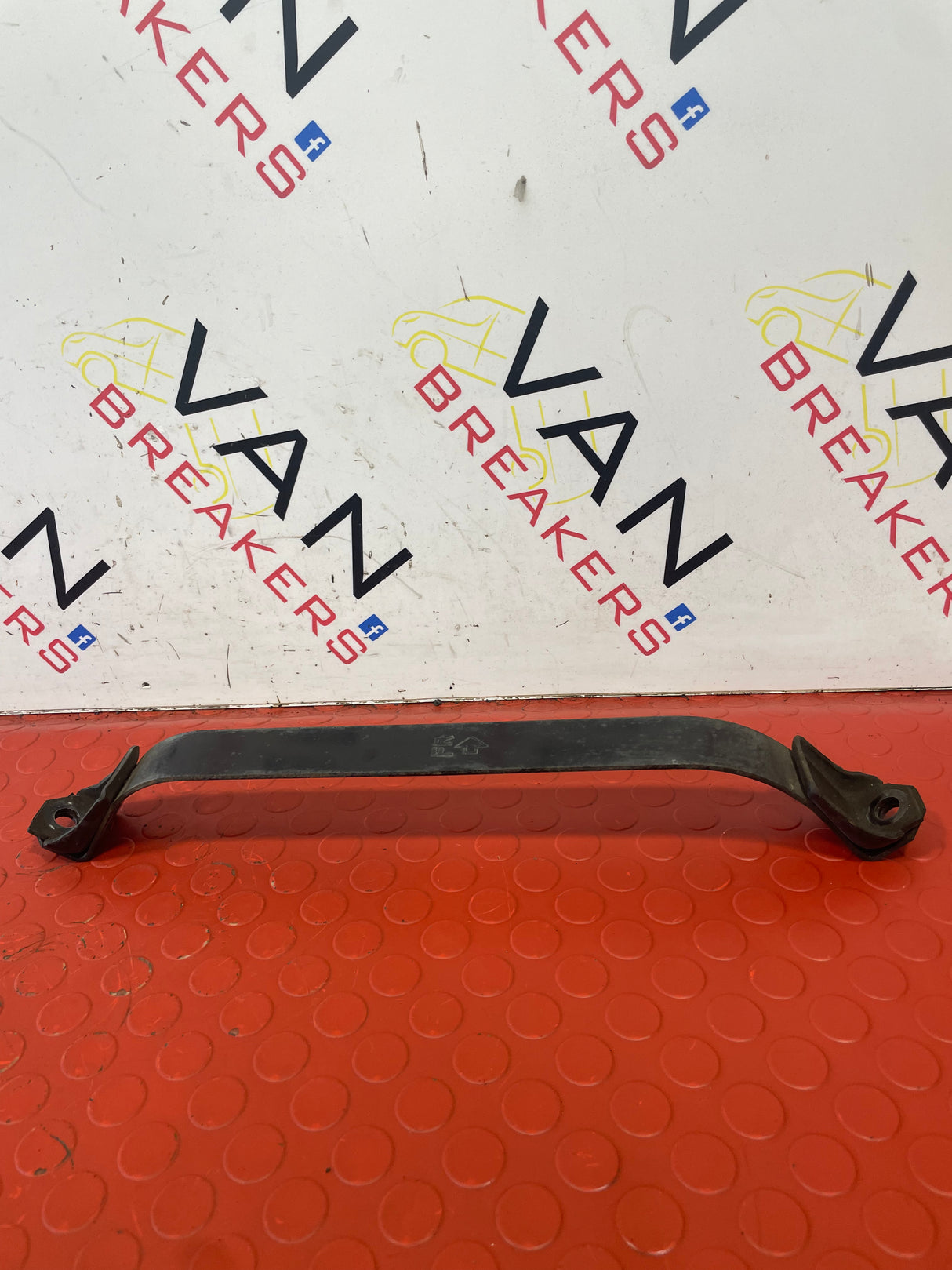 Nissan Navara FUEL TANK STRAP 2015-2024 P/N 17406EA000