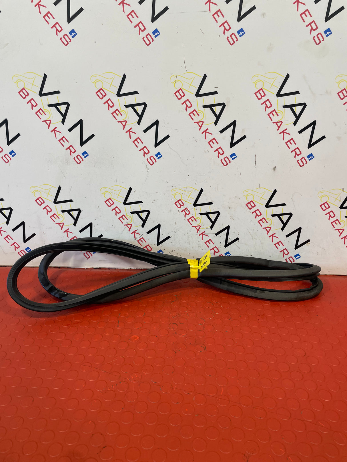 Nissan Navara P/S REAR DOOR RUBBER SEALS P/N 769244JG0A