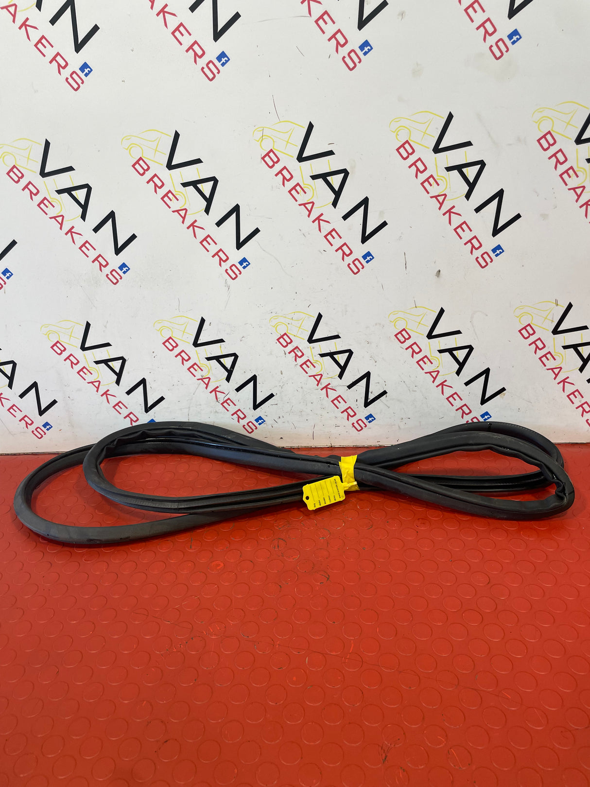 Nissan Navara P/S FRONT DOOR RUBBER SEAL 2015-2024 P/N 823314JG1B