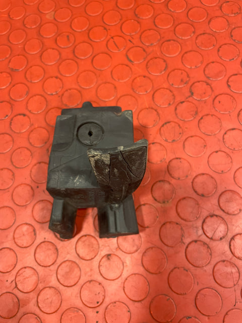 Citroen Berlingo/Peugeot Partner WINDSCREEN MOLDING FOAM Left Side  P/N 9816982980